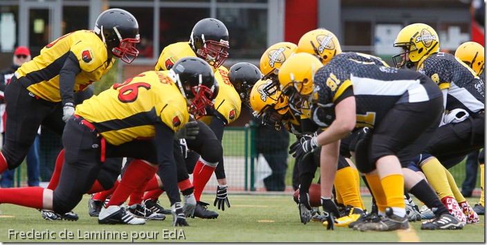 Match de la 1ère journée de championnat de Foot US LFFAB 2013 entre Andenne Bears (jaune) - Luxembourg Steelers of Dudelange.