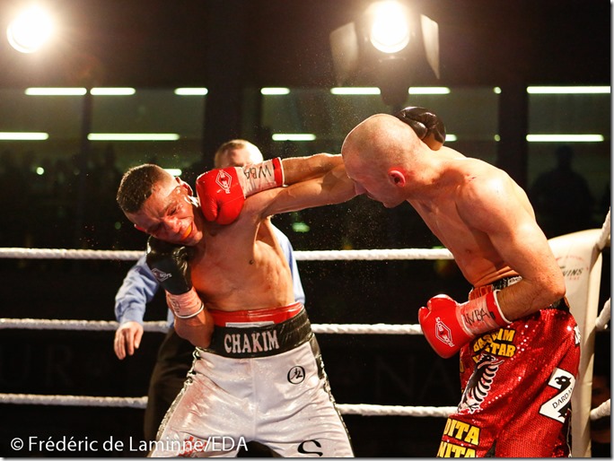 Dardan Zenunaj vq par K.O. au 9è rd de Karim Chakim lors du Gala de boxe de La Plante qui s'est déroulé à Namur (Hall sportif) le 15/11 /2014.